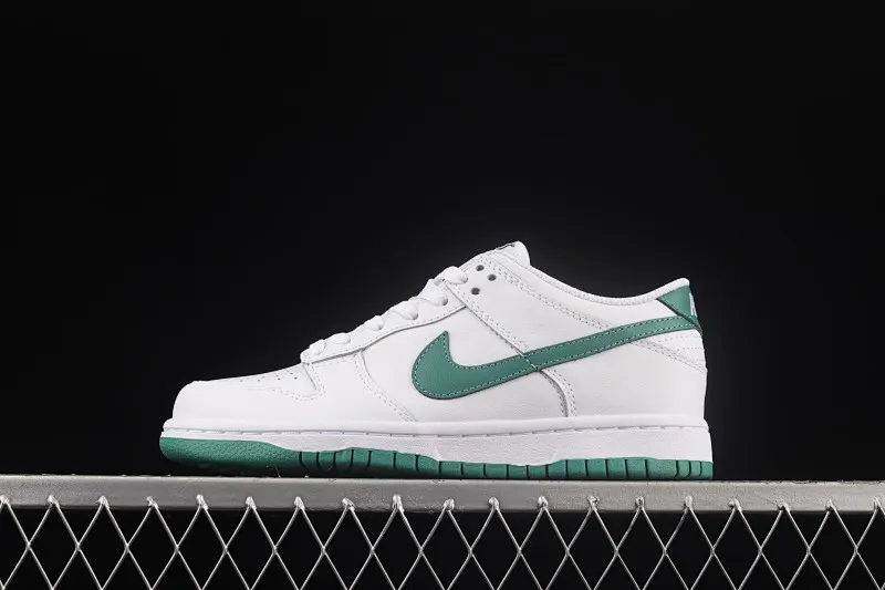All Categories Nk SB Dunk Series Nk SB Dunk Low Low-top Sneakers C Version Nk SB Dunk Low White and Green Celtics SB Dunk Series Low-top Casual Sports Skateboard Shoes DD1503-112